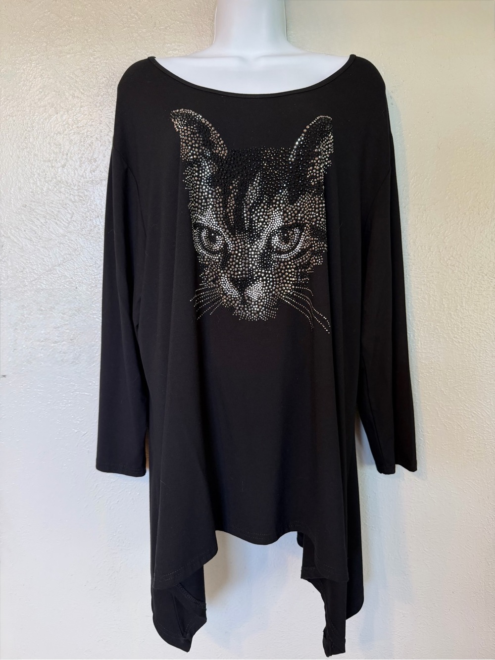 Maine Coon Cat Kitty Rhinestone Crystal Embellished Black Asymmetric Knit Top M